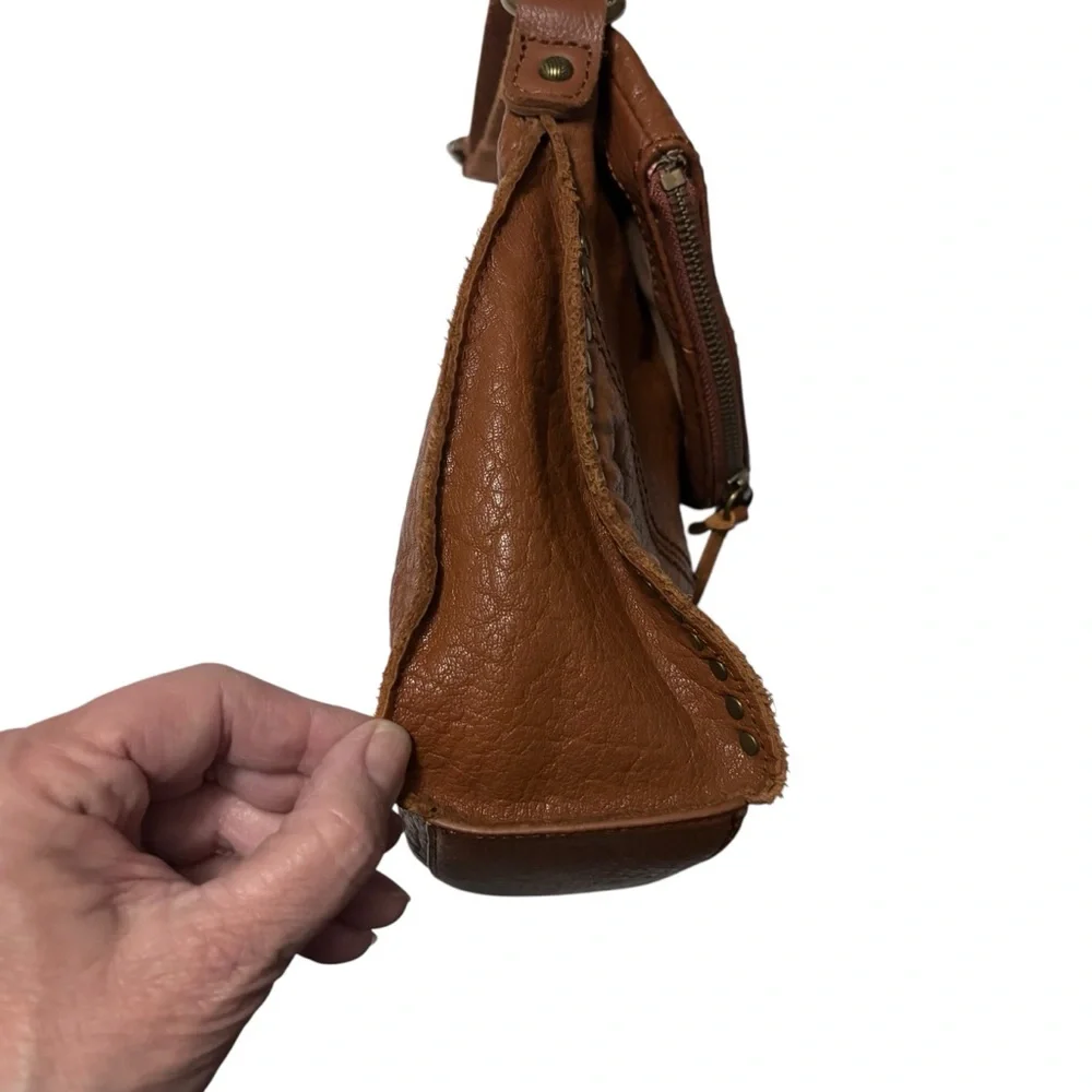 The Sak Brown Leather Crossbody Shoulder Bag Beautiful Cognac Pebbled Leather - Picture 9 of 15